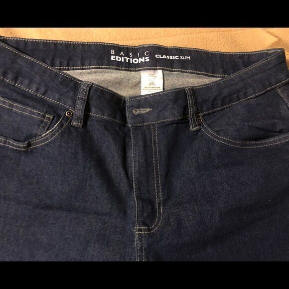 Like new dark jeans by Basic Editions size 12 - Picture 2 of 3
